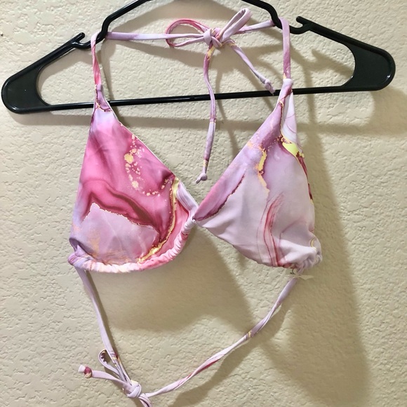 SHEIN Other - Women's Pink Marble Triangle Bikini Top and Thongs with Skirt Coverup